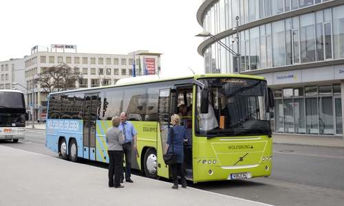 „Nicht nur Gäste der Stadt, auch Wolfsburger können auf der Rundfahrt Neues über Ihre Stadt erfahren“. Foto: WMG