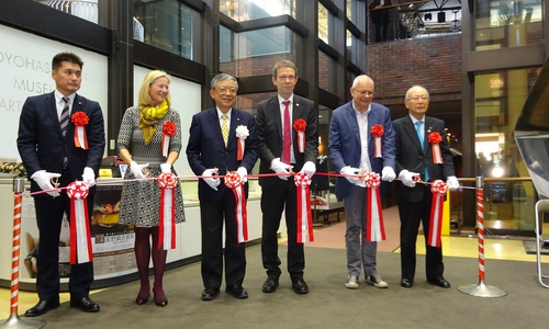 Am Samstag wurde die Ausstellung in Wolfsburg Freundschaftsstadt Toyohashi eröffnet. Foto: Stadt Wolfsburg