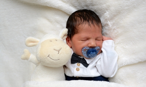Willkommen Chehin-Malik Basti. Foto: babysmile24.de