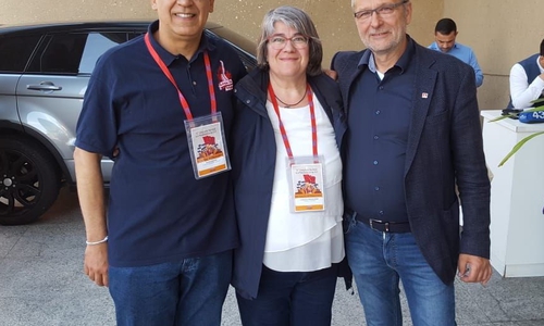 Die Wolfsburger Delegation der IG Metall in São Paulo (links: Flavio Benites, rechts: Hartwig Erb) mit Angélica Jimenez, Abteilung Internationales im IG Metall Vorstand. Foto: IG Metall 