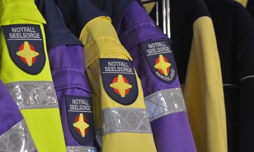 Die Notfallseelsorger kümmern sich um Einsatzkräfte, Angehörige oder um Leute, die Zeugen des schrecklichen Unfalls wurden. Symbolfoto: Pixabay