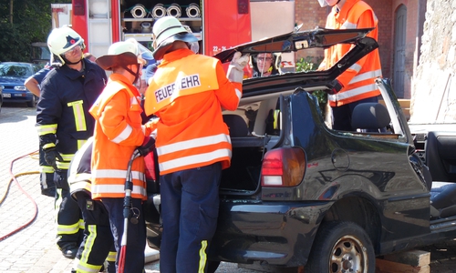 Die Feuerwehr Heinigen zeigte sich als Wehr zum Anfassen. Foto: Feuerwehr Heingen 