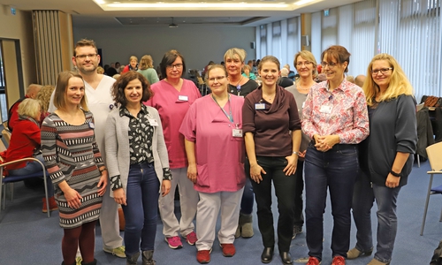 Das Team der multimodalen Schmerztherapie des Städtischen Klinikums freute sich über ein Wiedersehen mit ihren Patienten. Foto: Städtisches Klinikum Wolfenbüttel