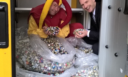 Till Eulenspiegel ließ es sich nicht nehmen in den Kronkorken zu baden. Foto: Privat