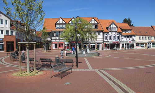 Michael Siano fordert freies WLAN für den Klesmerplatz in Salzgitter-Bad. Foto: Michael Siano 