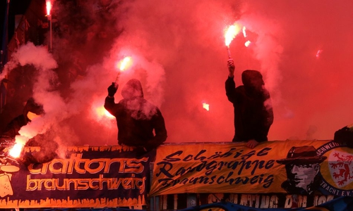 Eintracht-Anhänger beim Derby gegen Hannover. Foto: privat
