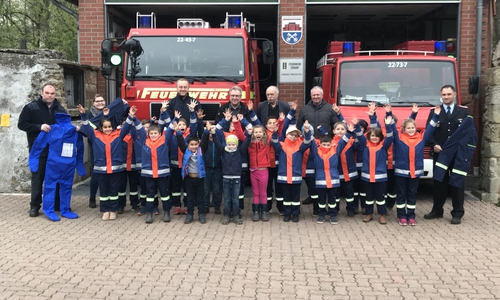 Große Freude bei den Kindern der Kinderfeuerwehr. Foto:  Presseteam FF SG Oderwald – Felix Kunze 