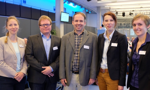 Stellten den Masterplan 100% Klimaschutz vor: (v.l.) Masterplanmanagerin Janna Gehrke, Projektleiter Patrick Nestler, Dr. Peter Moser aus Kassel, Erste Verbandsrätin Manuela Hahn und Masterplanmanagerin Nadège Fiard. Foto: ZGB