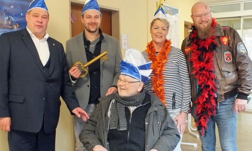 Wittich Schobert (Bürgermeister), Christoph Ramm (Sprecher), Achim Klaffehn (Gründungsmitglied), Petra Schadebrodt (Vorsitzende von Helmstedt aktuell) und Guido Ide (Elferrat). Foto: Achim Klaffehn
