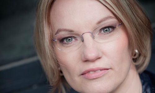 Kathrin Lange liest aus ihrem Thriller "Gotteslügen". Foto: Privat