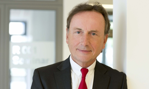 Prof. Dr. Mathias Pierson weiß, wie sich Marken schützen lassen. Foto: Ostfalia