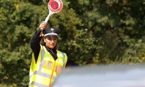 Die Polizei führt regelmäßig Kontrollen durch, appelliert aber an ältere Fahrzeugführer sich auch selbst zu überprüfen. Symbolbild:  Foto: Agentur für Arbeit