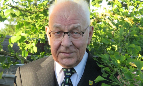 Der Sickter Altbürgermeister Dieter Lorenz sendet eine Bitschaft zur Kommunalwahl. Foto: Privat