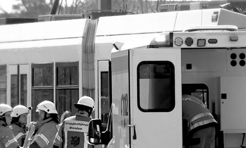 Die Leitstelle erklärt, wie es zu dem tödlichen Unfall an der Hamburger Straße kam. Symbolfoto: Alexander Panknin