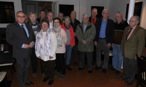 Zum CDU-Arbeitskreis Politische Basisarbeit waren als Gäste Landtagsvizepräsident Frank Oesterhelweg (4. v. r.) und CDU-Stadtverbandsvorsitzender Andreas Meißler (l.) geladen. Foto: CDU