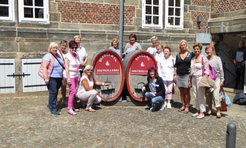 Die UnternehmerFrauen im Handwerk  besuchten eine Sektkellerei. Foto: UnternehmerFrauen im Handwerk 