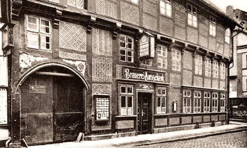 Die Fassade von Funkes Bräustübl früher. Foto: Bernd Giere