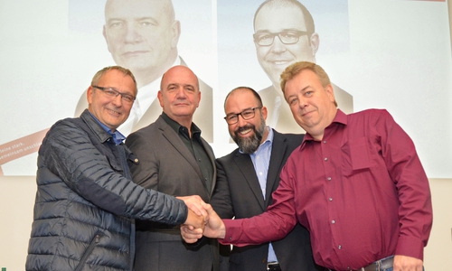 G-Metall Bevollmächtigter Hartwig Erb, die Spitzenkandidaten Bernd Osterloh, Stephan Wolf sowie Frank Vertrauenskörperleiter Frank Paetzold. Foto: IG Metall