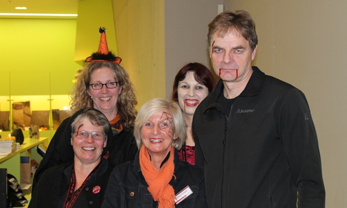 Das paläon-Team zu Halloween. Foto: Fotocredits paläon GmbH