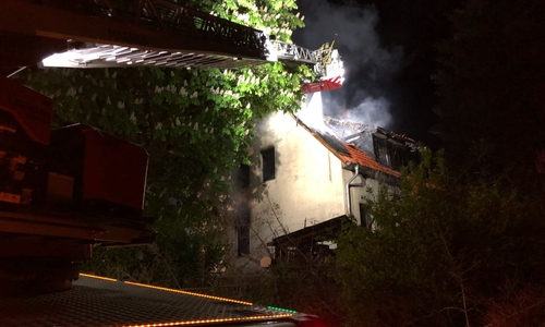 Wann haben die Brände in der Walbecker Straße endlich ein Ende? Fotos: Feuerwehr Helmstedt