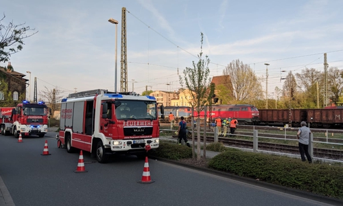 Das Gleis musste gesperrt werden. Fotos: Feuerwehr Helmstedt