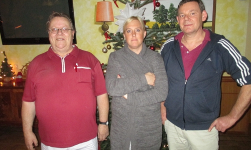 Nachtwachen am Heiligen Abend im Sickter Seniorenzentrum: Manfred Jung, Melanie Reca und Andreas Wahlen. Foto: Privat
