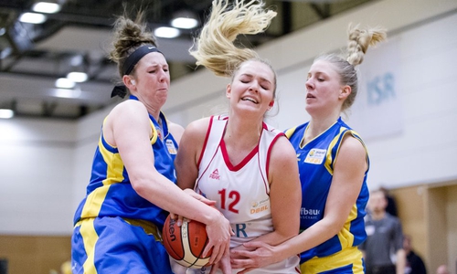 In der zweiten Spielhälfte entschied das Wolfpack das umkämpfte Derby für sich. Fotos: Reinelt/PresseBlen.de