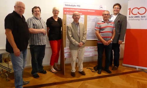 Von links: Die SPD-Stadtratsmitglieder: Uwe Kiehne, Heinz-Rainer Bosse, stellvertretender Bürgermeister, Katrin Herrmann, Wolfgang Beyer von der AWO, Axel Kohnert und Lennie Meyn, SPD-Stadtverbandsvorsitzender. Foto: AWO-Ortsverband Wolfenbüttel
