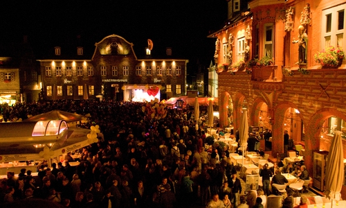 Vom 11. bis 13. September wird die Goslarer Innenstadt wieder zur Festmeile. Dann lädt die Kaiserstadt zum Altstadtfest ein. Foto: Stadt Goslar