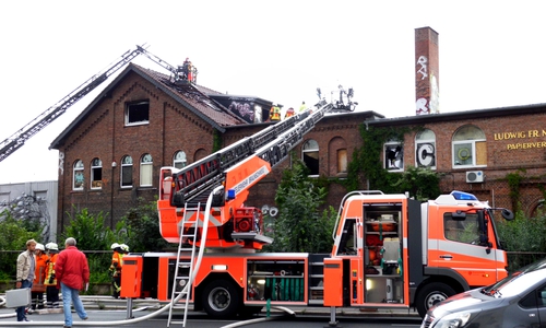 Die Flammen drohten, durch das Dach zu brechen. 
Foto: jk-foto