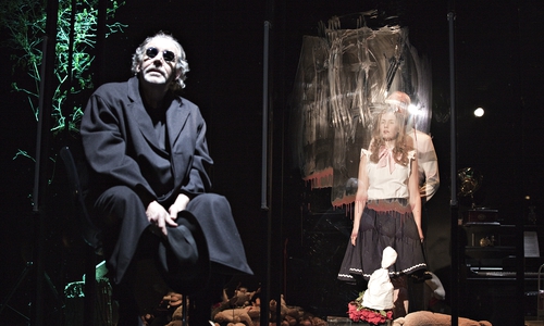 Ein packender Krimi, der viel Diskussionsstoff für die Besucher liefert. Fotos: Renate Wichers