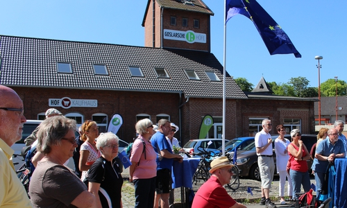 Mit der Aktion auf den Goslarschen Höfen wollten die Verantwortliche ein Zeichen für den europäischen Gedanken setzen.  Foto: Frederick Becker