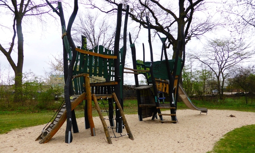 Neue Spielkombi für den Spielplatz Carl-Grete-Straße. Foto: Stadt Wolfsburg