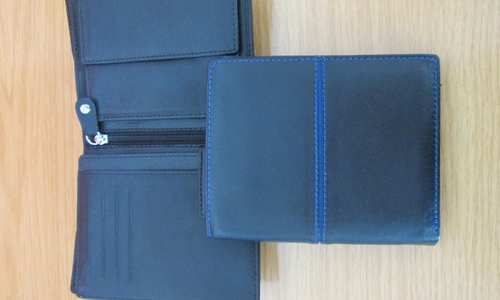 Die Polizei Wolfenbüttel sucht die Eigentümer dieser Geldbörsen. Foto: Polizei Wolfenbüttel.