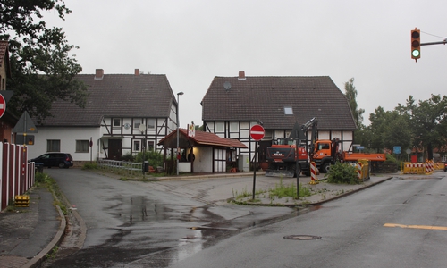 Diese Bushaltestelle war einer der Streitpunkte bei der Ortsratsitzung. Foto / Videos: Sandra Zecchino