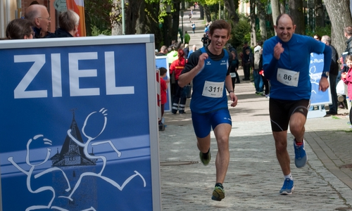Der Lauf im vergangenen Jahr. Fotos: Veranstalter Walllauf