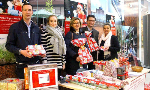 Von links: Matthias Marx (Stiftungsmanager EngagementZentrum), Frederieke Morgenroth (Studentische Hilfskraft), Bürgermeisterin Anke Kaphammel, Carsten Ueberschär (Leiter der BraWo-Direktion Braunchweig) und Martina Krüger (Geschäftsführerin EngagementZentrum). Fotos: Nick Wenkel