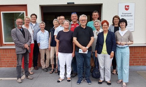 Die SPD zu Besuch im Finanzamt. Foto: Privat