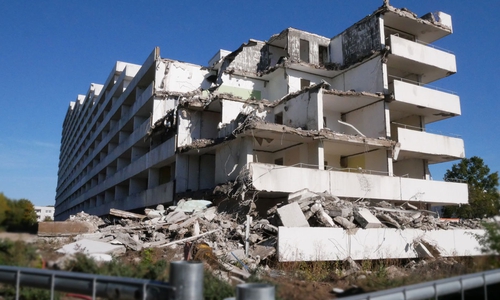 Ein Stück Stadtgeschichte verschwindet. Foto: Alexander Panknin