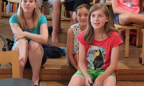 „Julius-Club"-Teilnehmende beim Werwolf-Spiel. Foto: Stadtbibliothek