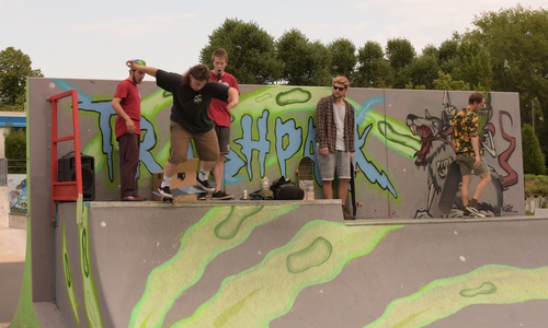 Bevor die neue Rampe bemalt wurde, sei sie auch Opfer von Vandalismus geworden. Foto: Niklas Eppert
