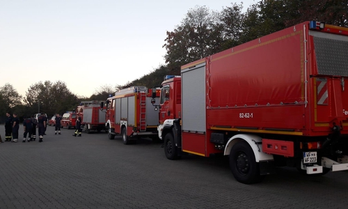 Aus der gesamten Region unterstützen Feuerwehrkräfte beim Moorbrand in Meppen. Foto: Feuerwehr Hornburg 