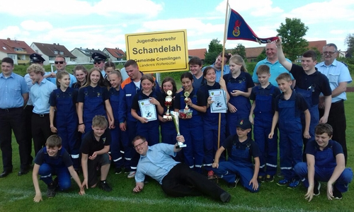 Zwar machte "nur" die Gruppe Schandelah 1 den ersten Platz, aber sind sie doch alle gemeinsam Jugendfeuerwehr Schandelah. Fotos: Andrea Thomas