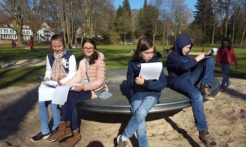 Mitglieder des ehemaligen Kinderbeirates beim Spielplatzcheck. Foto: Stadt Wolfsburg