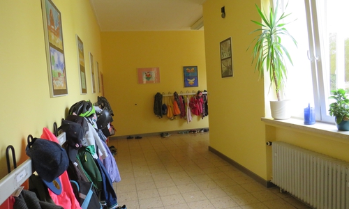 Der helle Flur zeugt von den Sanierungsarbeiten. Foto: Gemeinde Lehre