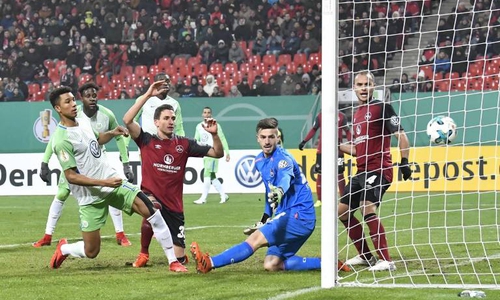 Felix Uduokhai leitete mit dem späten 0:1 die Vorentscheidung ein. Foto: imago/Zink