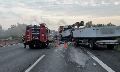 Bei dem Unfall ist Salpetersäure ausgetreten. Foto: aktuell24/DC