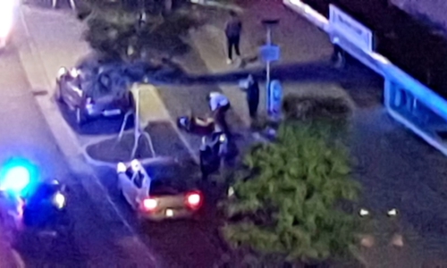 Vor einem Lokal in der Albert-Schweitzer-Straße kam es am Samstag zu einem, laut Staatsanwaltschaft, versuchten Totschlag und mehrfacher gefährlicher Körperverletzung. Foto: Salzgitterinfos