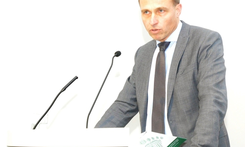 Ralf Utermöhlen liest aus seinem Buch. Foto: privat