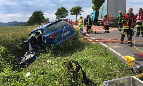 Das Cockpit des Tiguans wurde stark deformiert. Fotos/Video: aktuell24(BM)